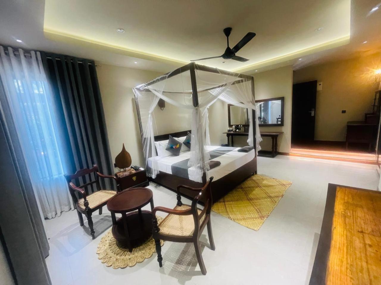 ホテル Bohemian Nest ネゴンボ エクステリア 写真