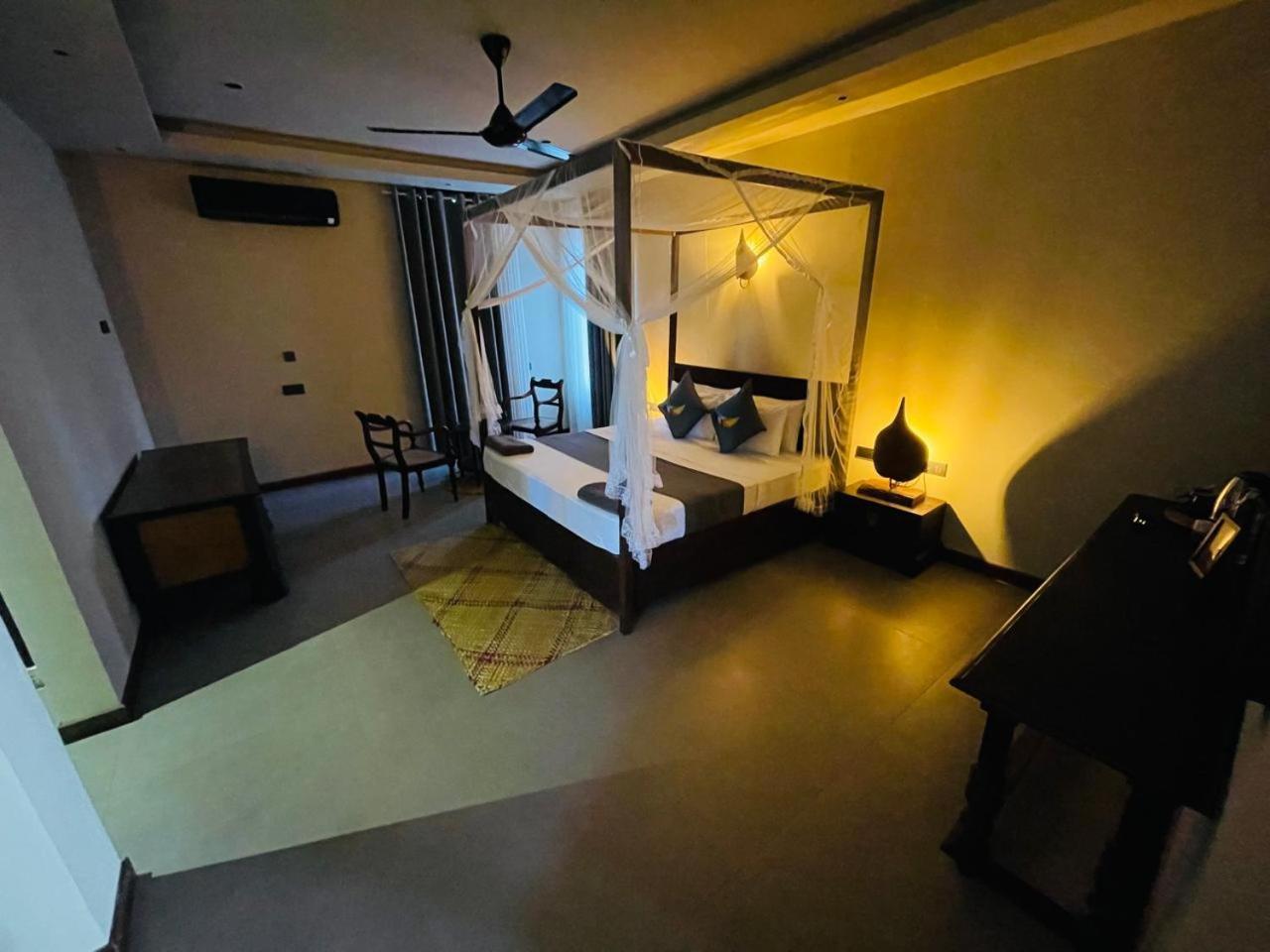 ホテル Bohemian Nest ネゴンボ エクステリア 写真
