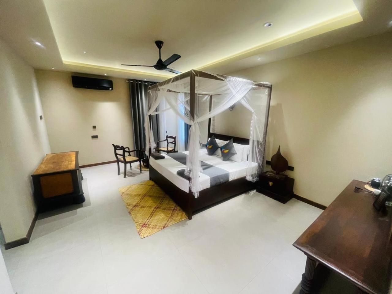 ホテル Bohemian Nest ネゴンボ エクステリア 写真